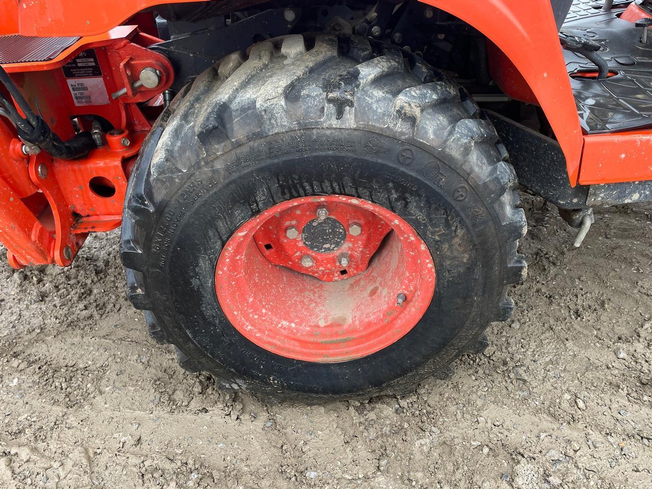 Kubota BX25D Compact Tractor Loader Backhoe