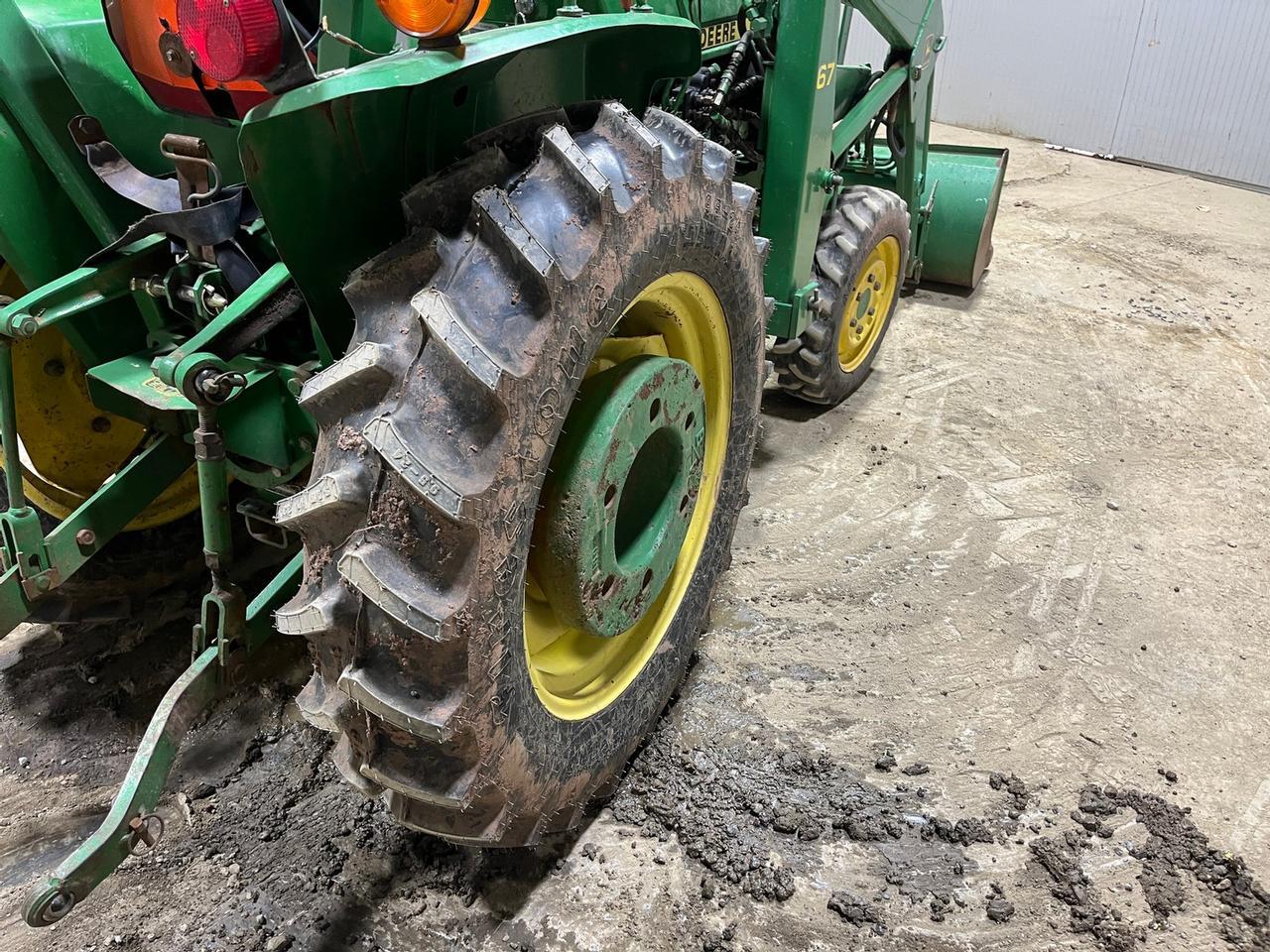 John Deere 750 Compact Tractor with Loader