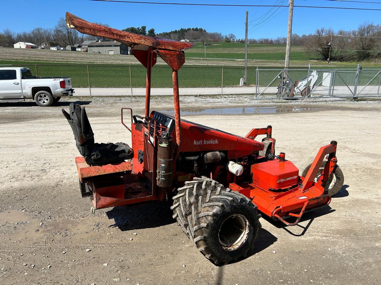 2011 Kut Kwick SSM38-72D Mower