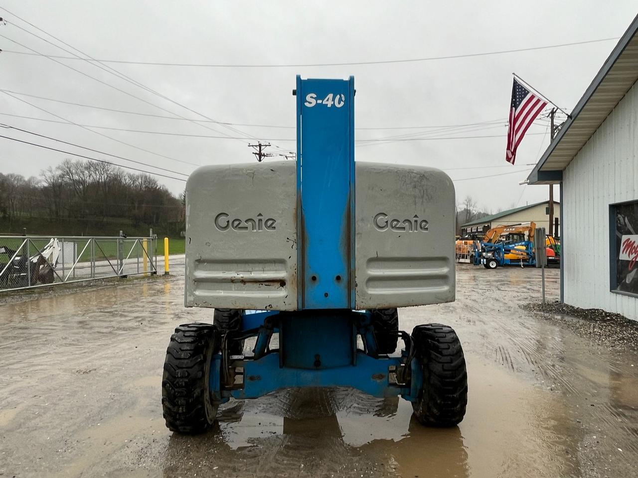 Genie S-40 Telescopic Boom Lift