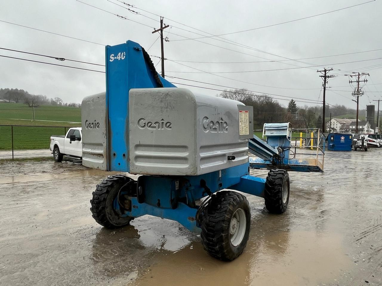 Genie S-40 Telescopic Boom Lift