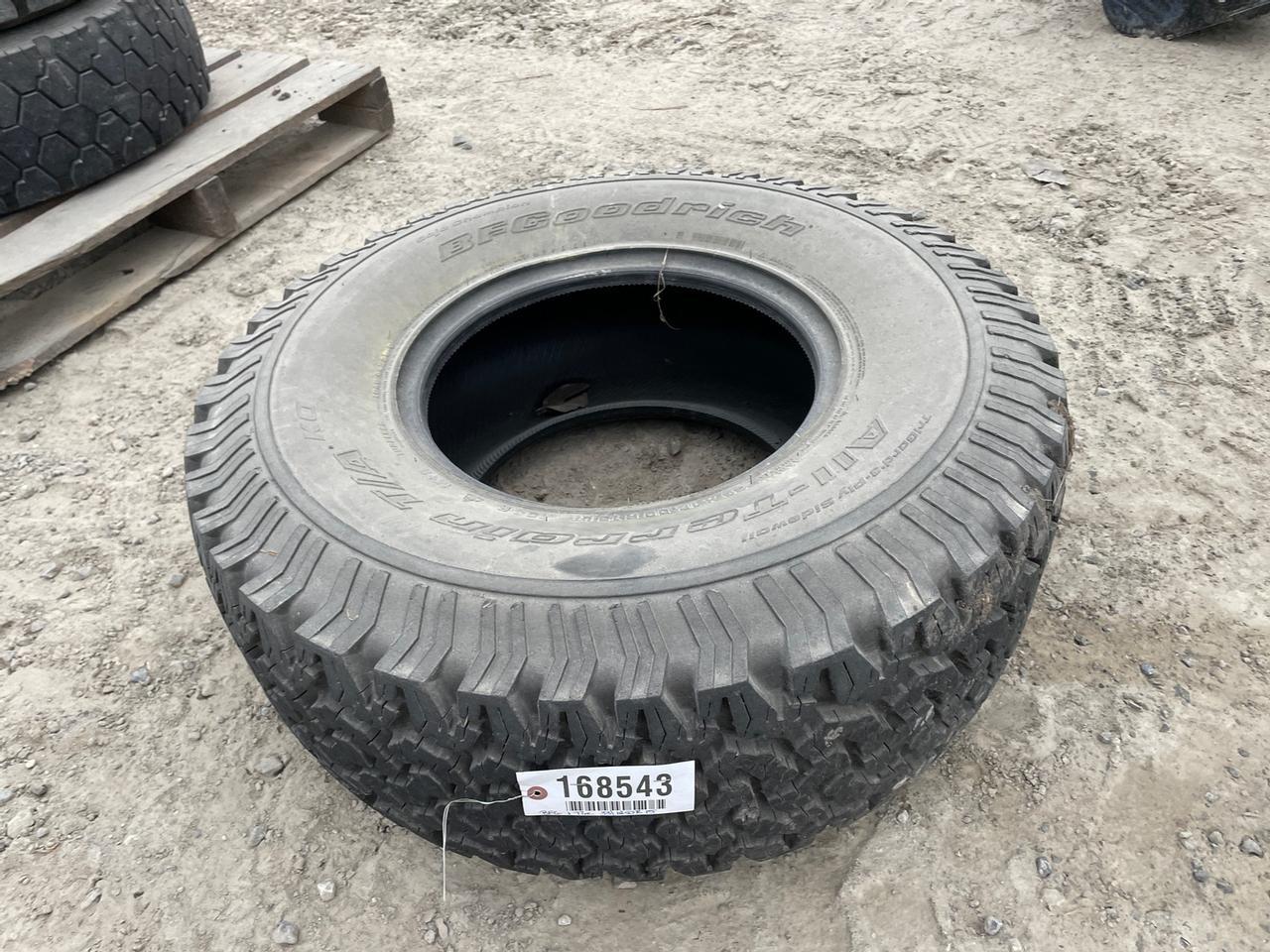 1 BFG Goodrich tire 33x12.50R15