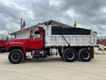 1993 Mack RD690S Tandem Axle Dump Truck