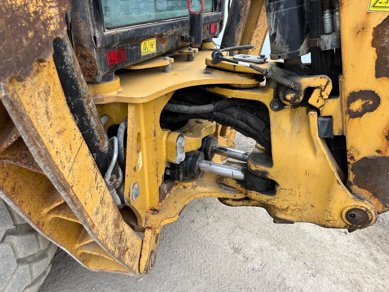 2015 Caterpillar 420F IT Loader Backhoe