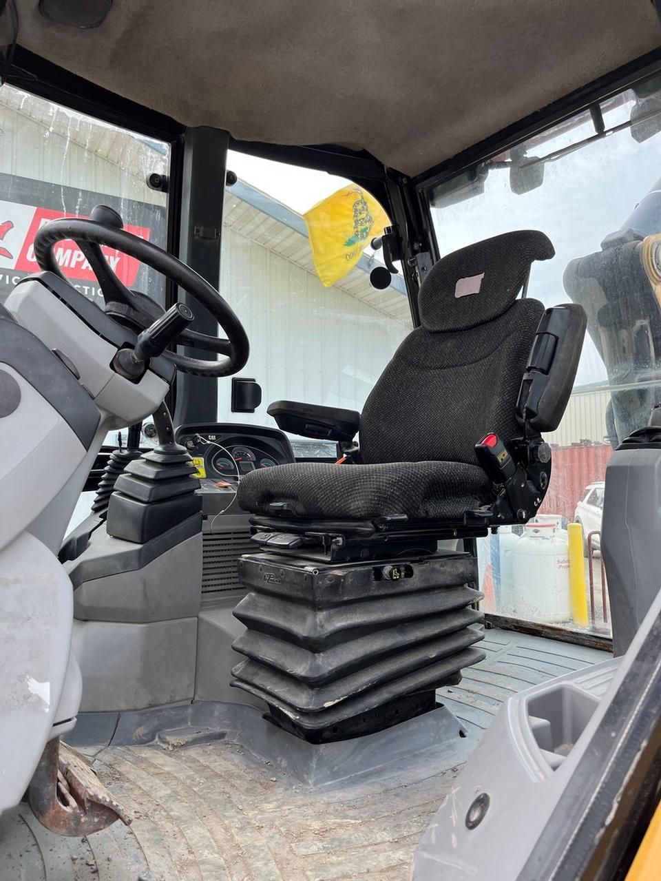 2015 Caterpillar 420F IT Loader Backhoe