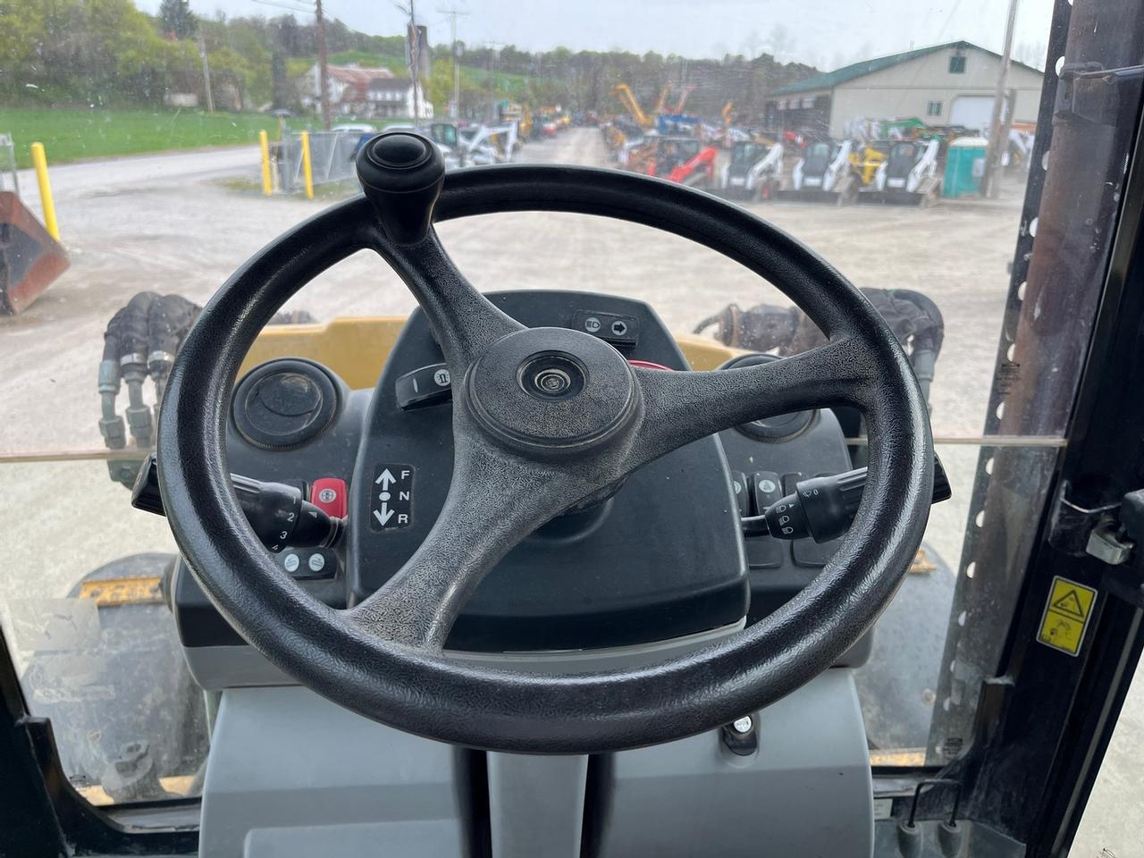 2015 Caterpillar 420F IT Loader Backhoe