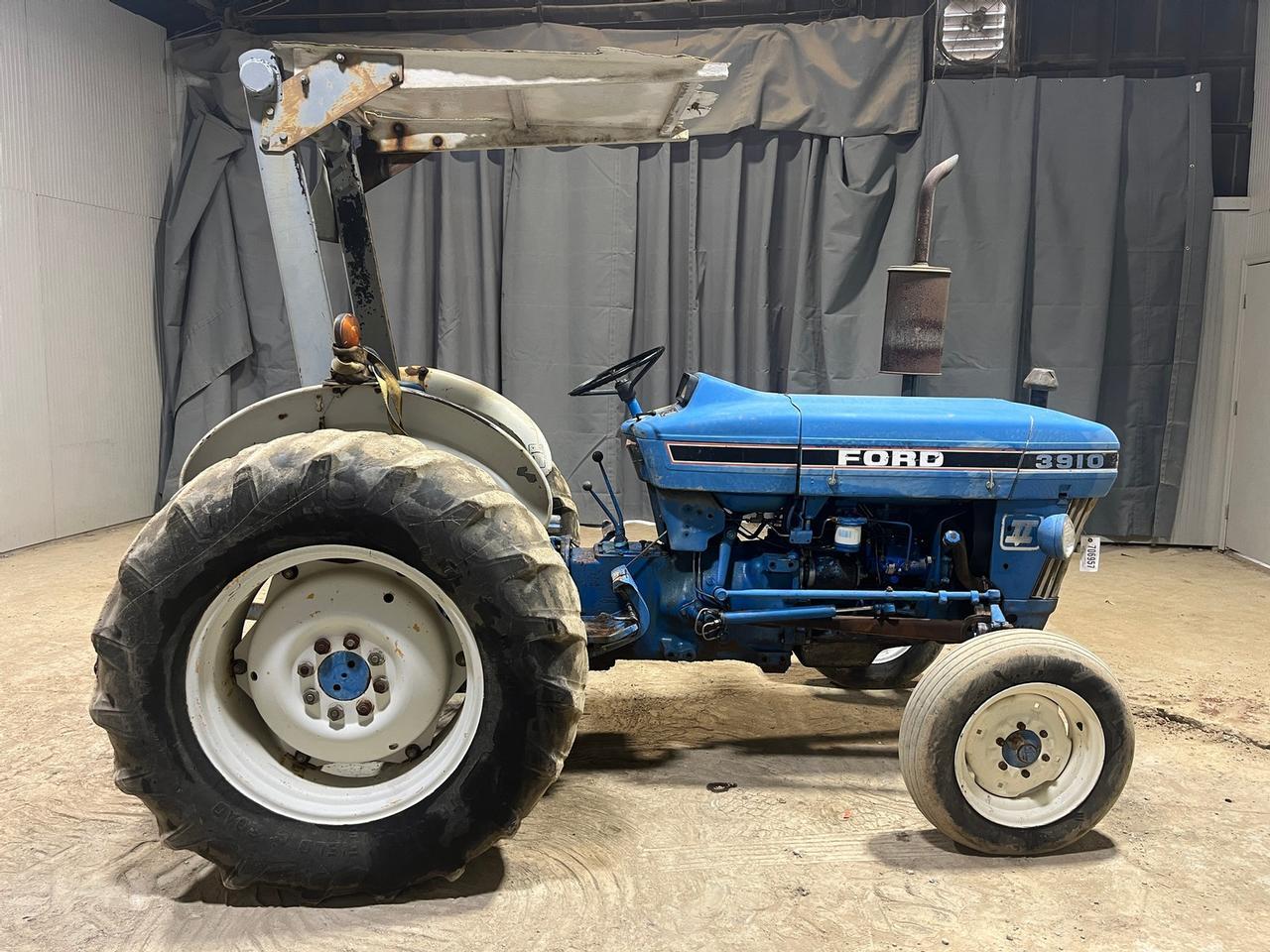 Ford 3910 Tractor