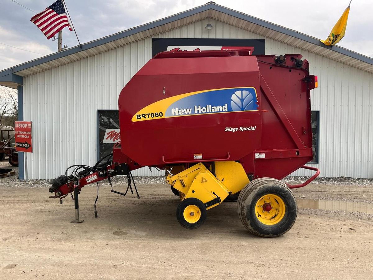 New Holland BR7060 Silage Special Baler