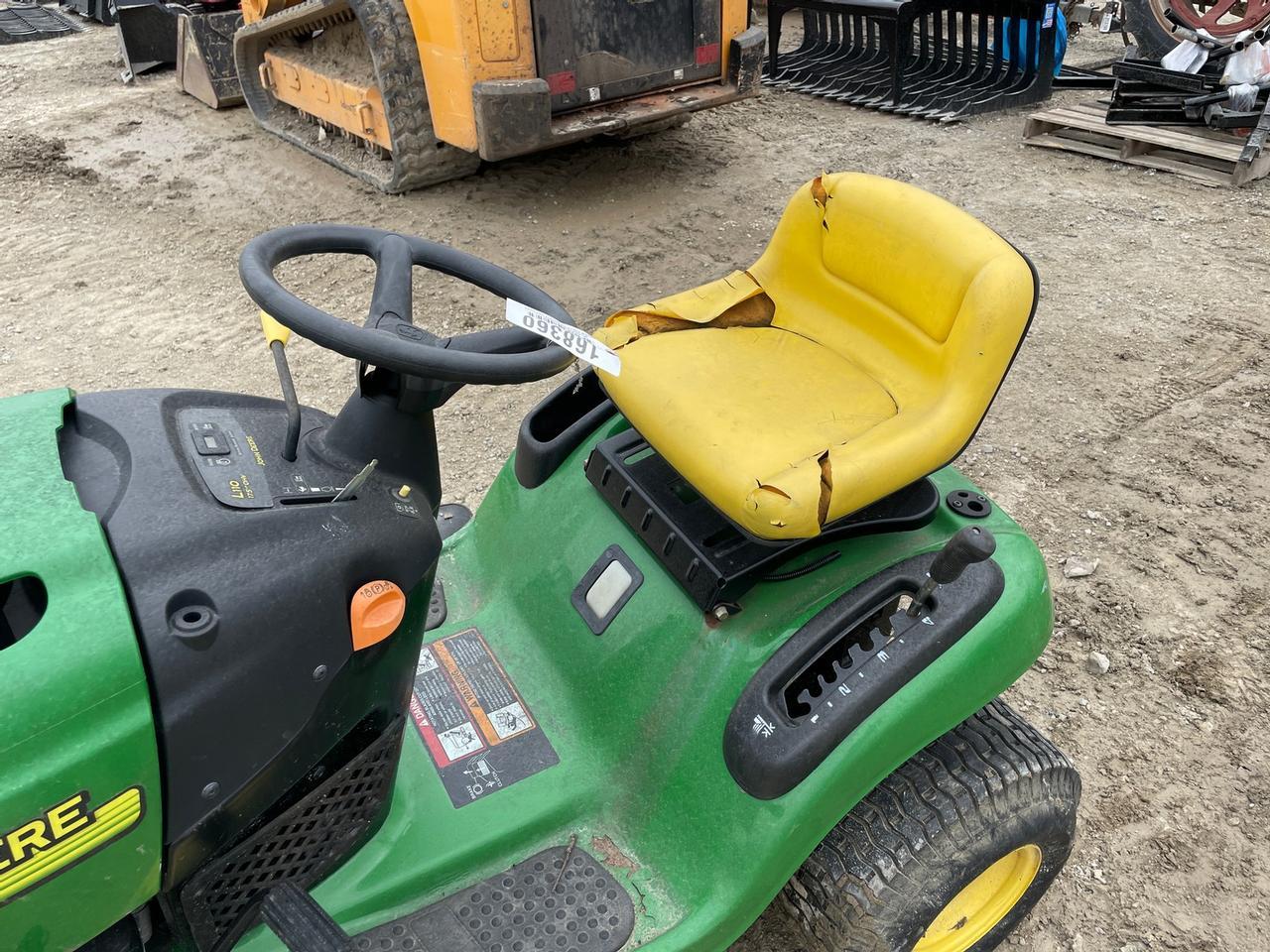 John Deere L110 Lawn Mower