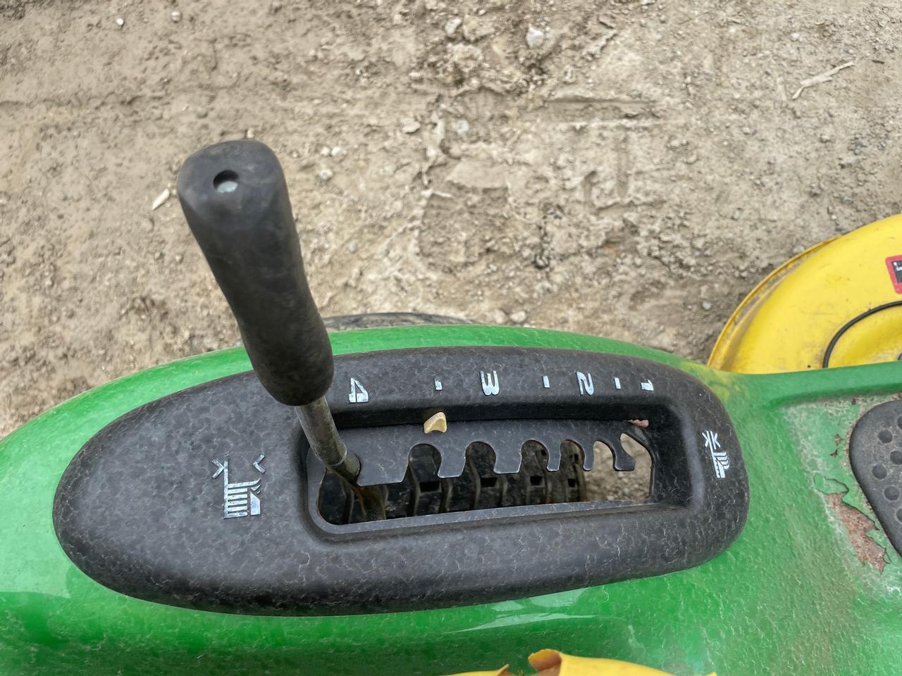 John Deere L110 Lawn Mower