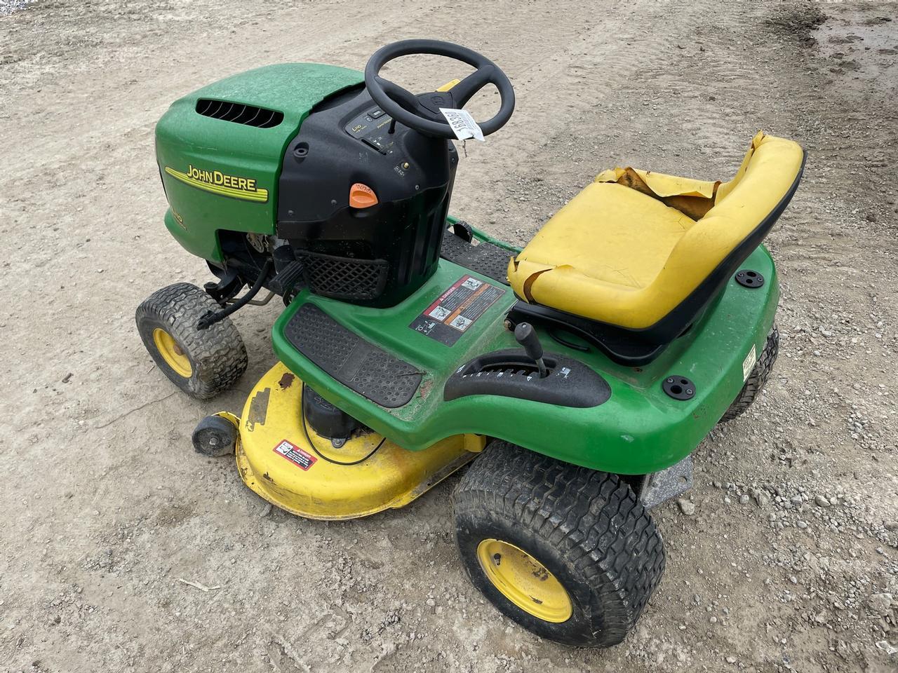 John Deere L110 Lawn Mower