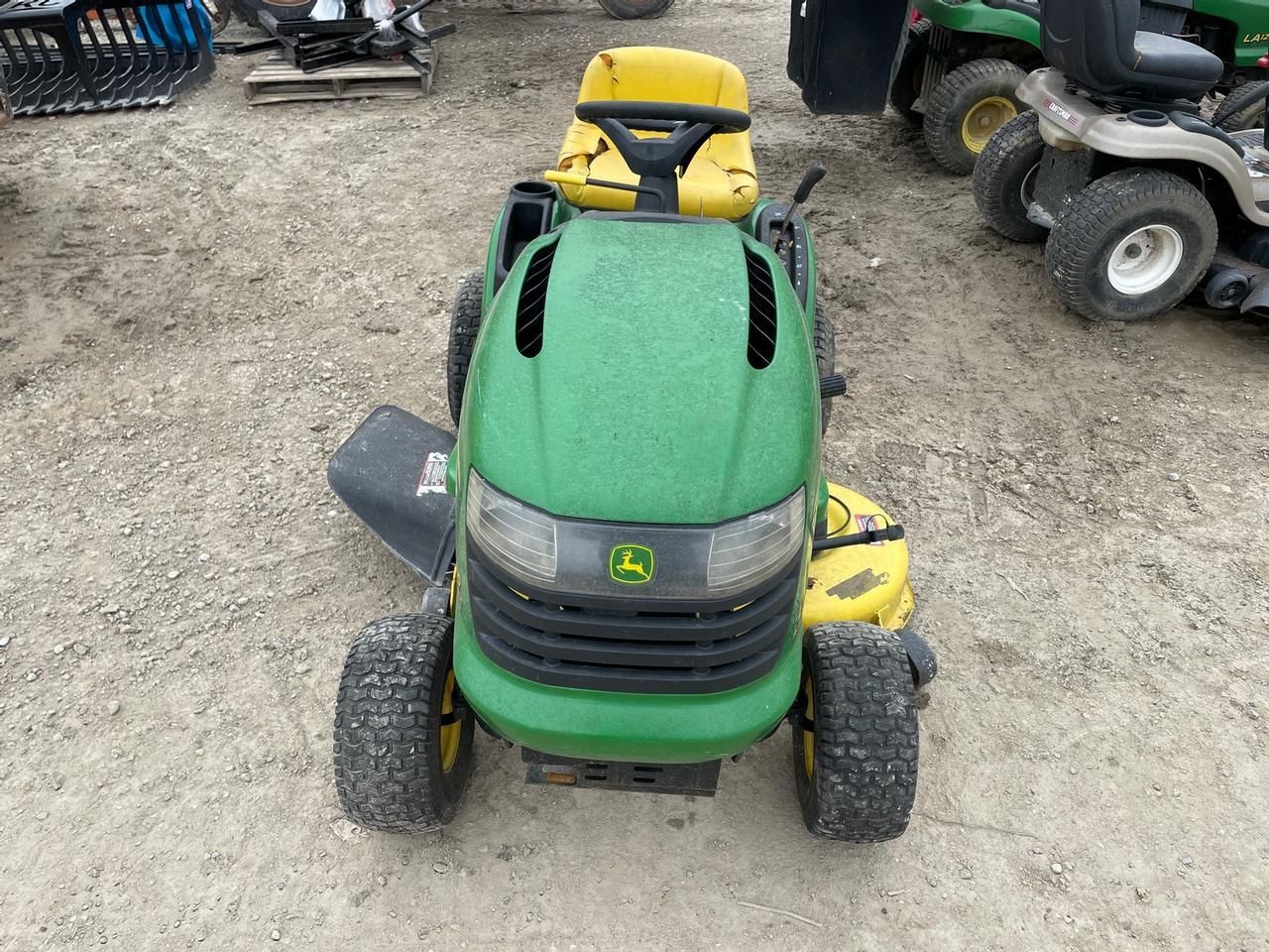 John Deere L110 Lawn Mower