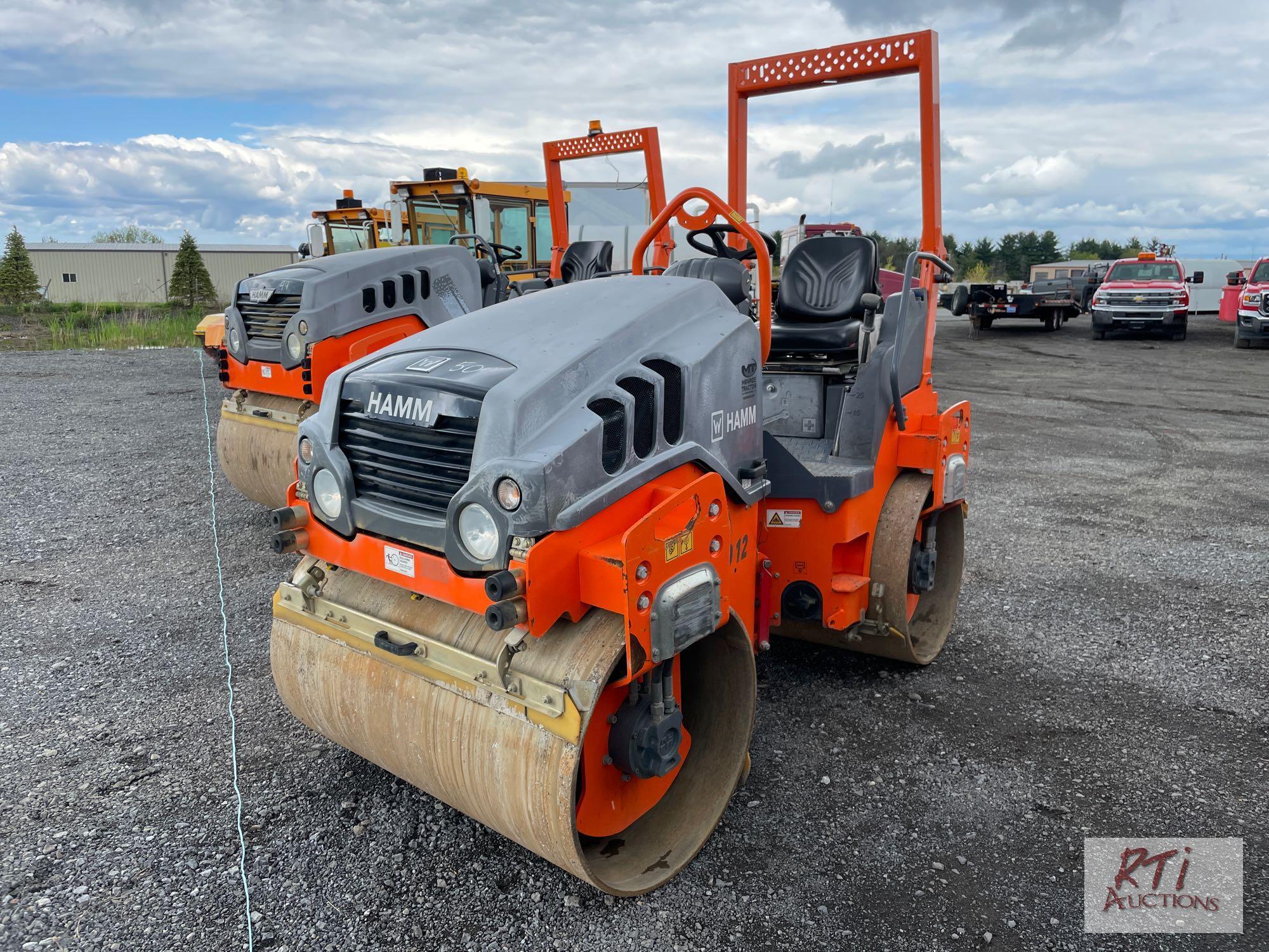 2016 Hamm HD 12 vv double drum vibratory roller, 48 inch drums 864 hours, SNH2300938