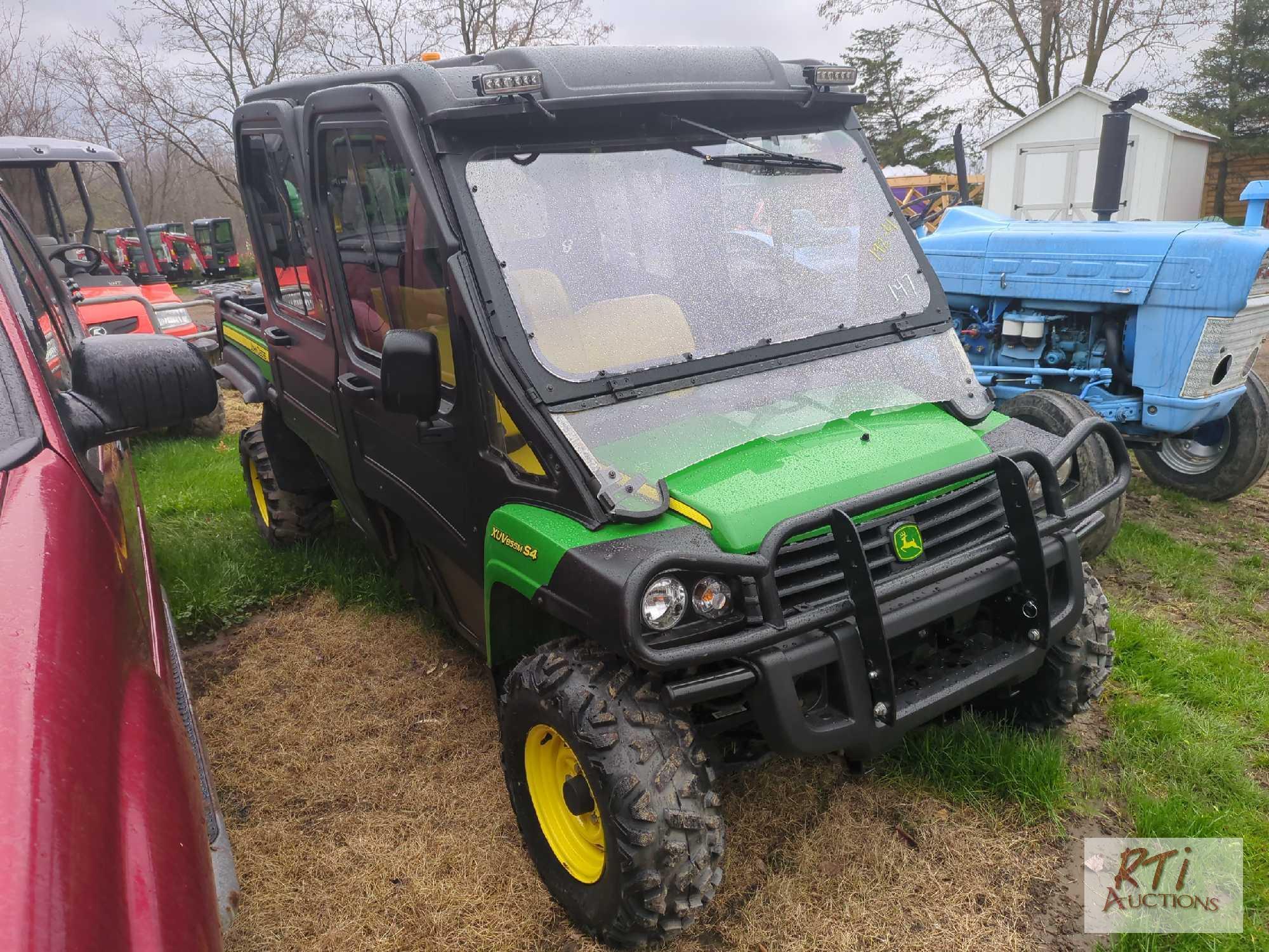 John Deere XUV 855M S4 utility vehicle, 4 passenger, cab, heat, 4WD, diesel, manual dump, 484 hrs. /