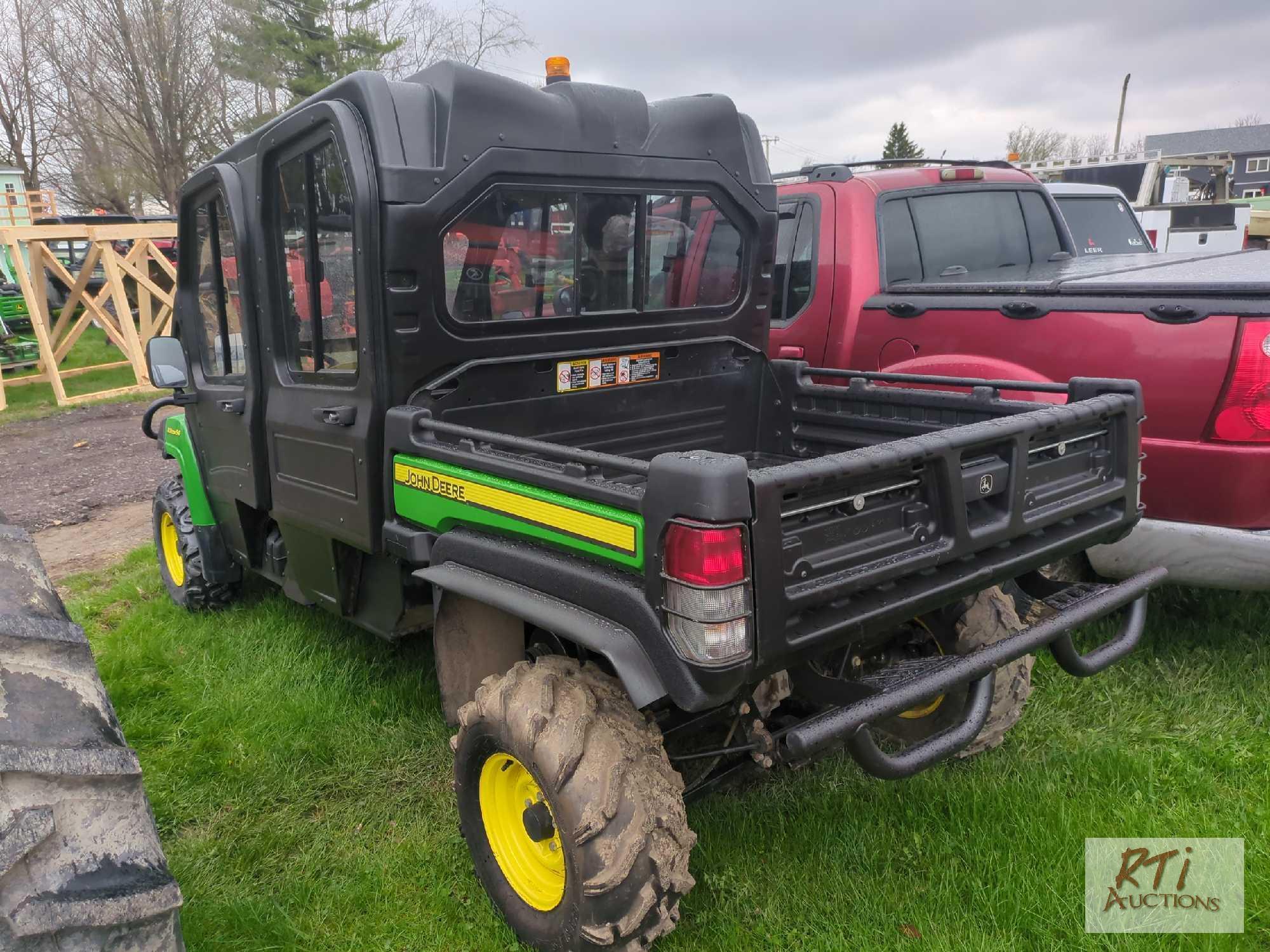 John Deere XUV 855M S4 utility vehicle, 4 passenger, cab, heat, 4WD, diesel, manual dump, 484 hrs. /