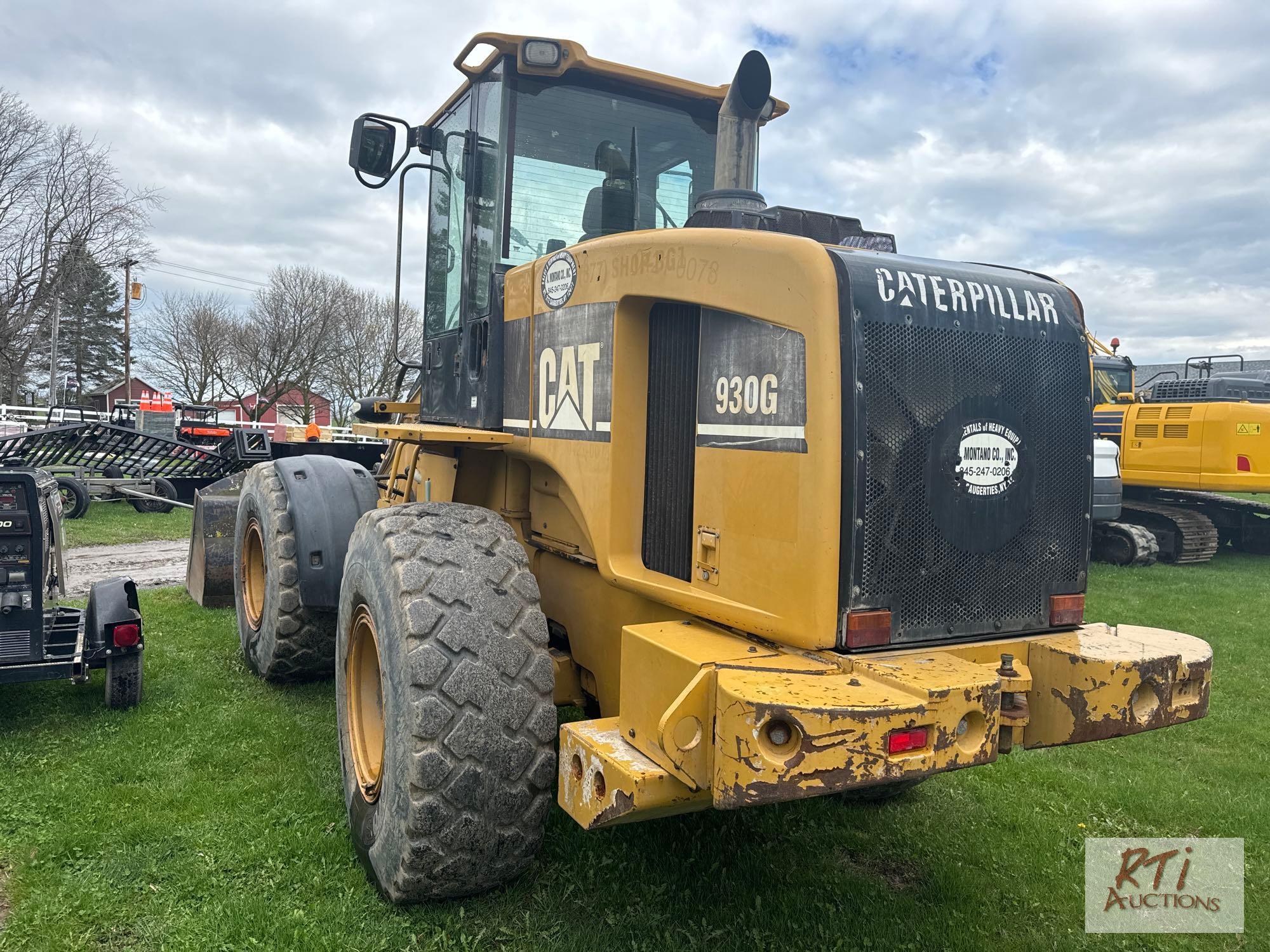 Caterpillar 930G rubber tired loader, cab, 20.5R 25 tires, GP bucket, hydraulic coupler, S/N