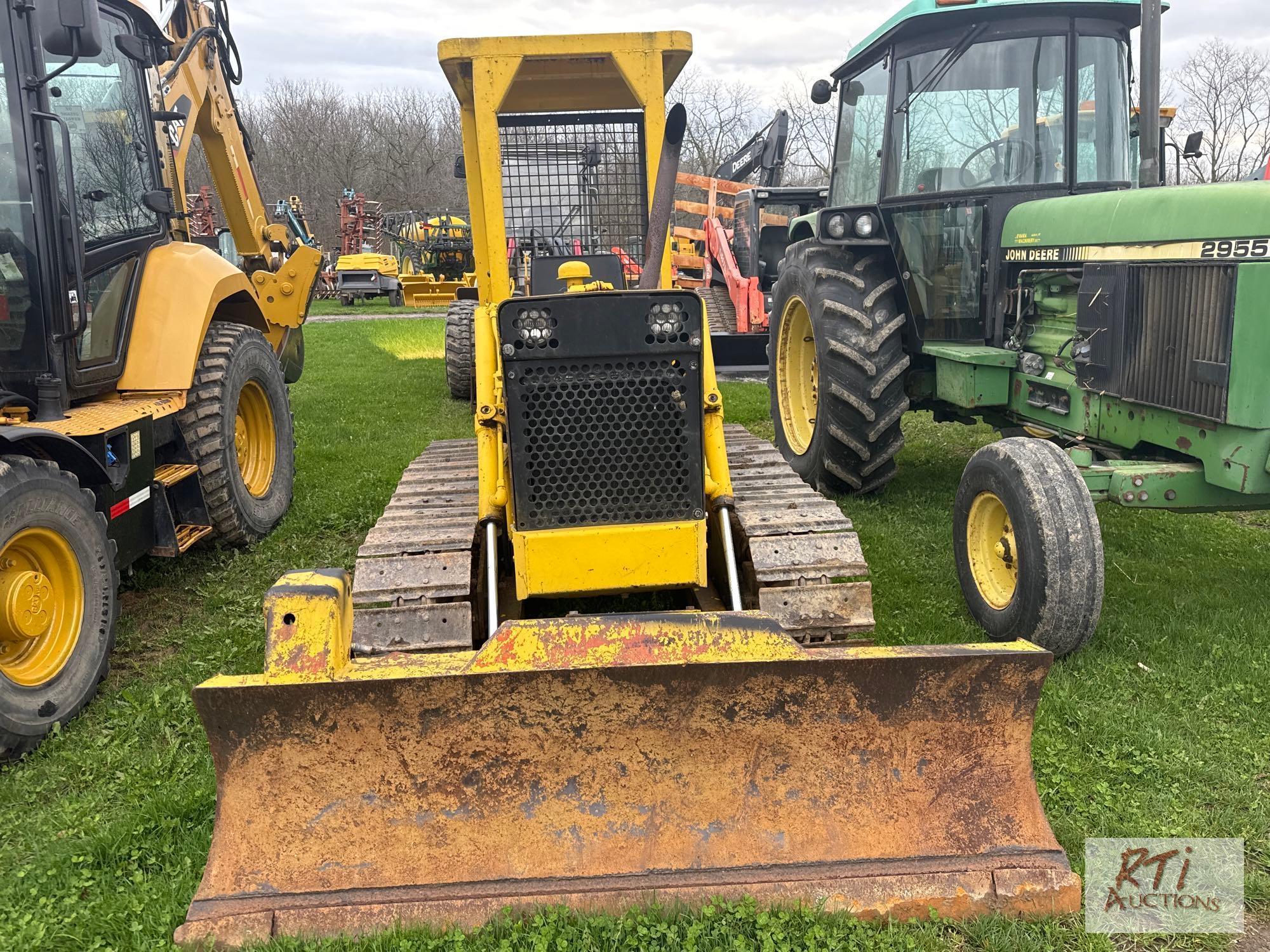 Case D350 steel track dozer with diesel engine, 6ft blade, draw bar