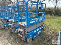 Genie 1930 electric scissor lift