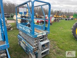 Genie 1930 electric scissor lift