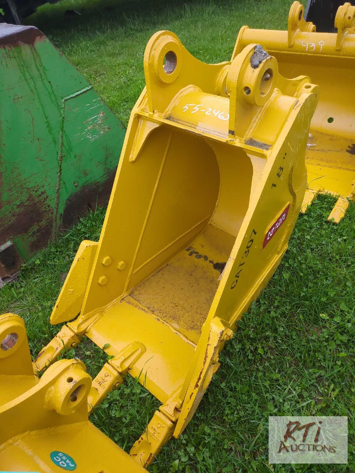 New Teran 18 inch bucket, ...50MM pins fits a Cat 307- 55- 2463