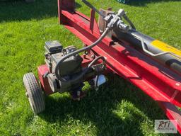 Farm & Family Center wood splitter with Briggs & Stratton 5hp engine