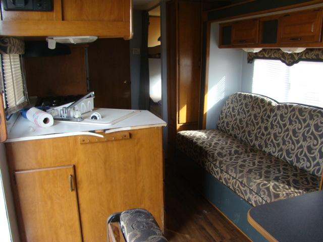 (NT) 2005 PROWLER CAMPER