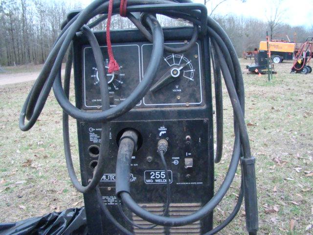 255 AUTO ARC MIG WELDER