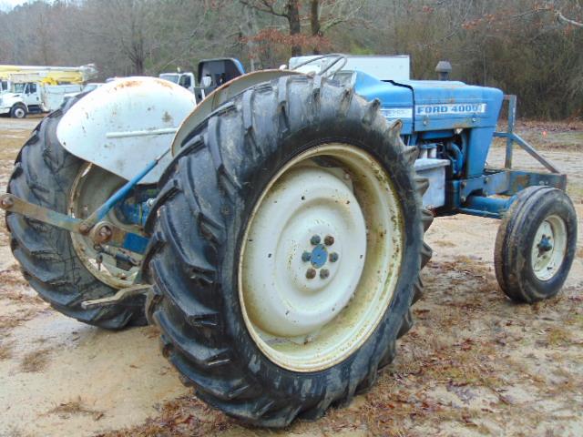 4000 FORD TRACTOR