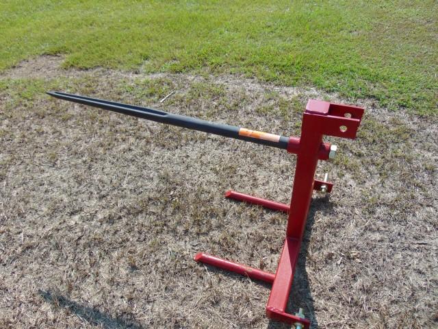 3PT HITCH HAY SPEAR