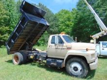 (TC)1992 FORD F800 DUMP TRUCK