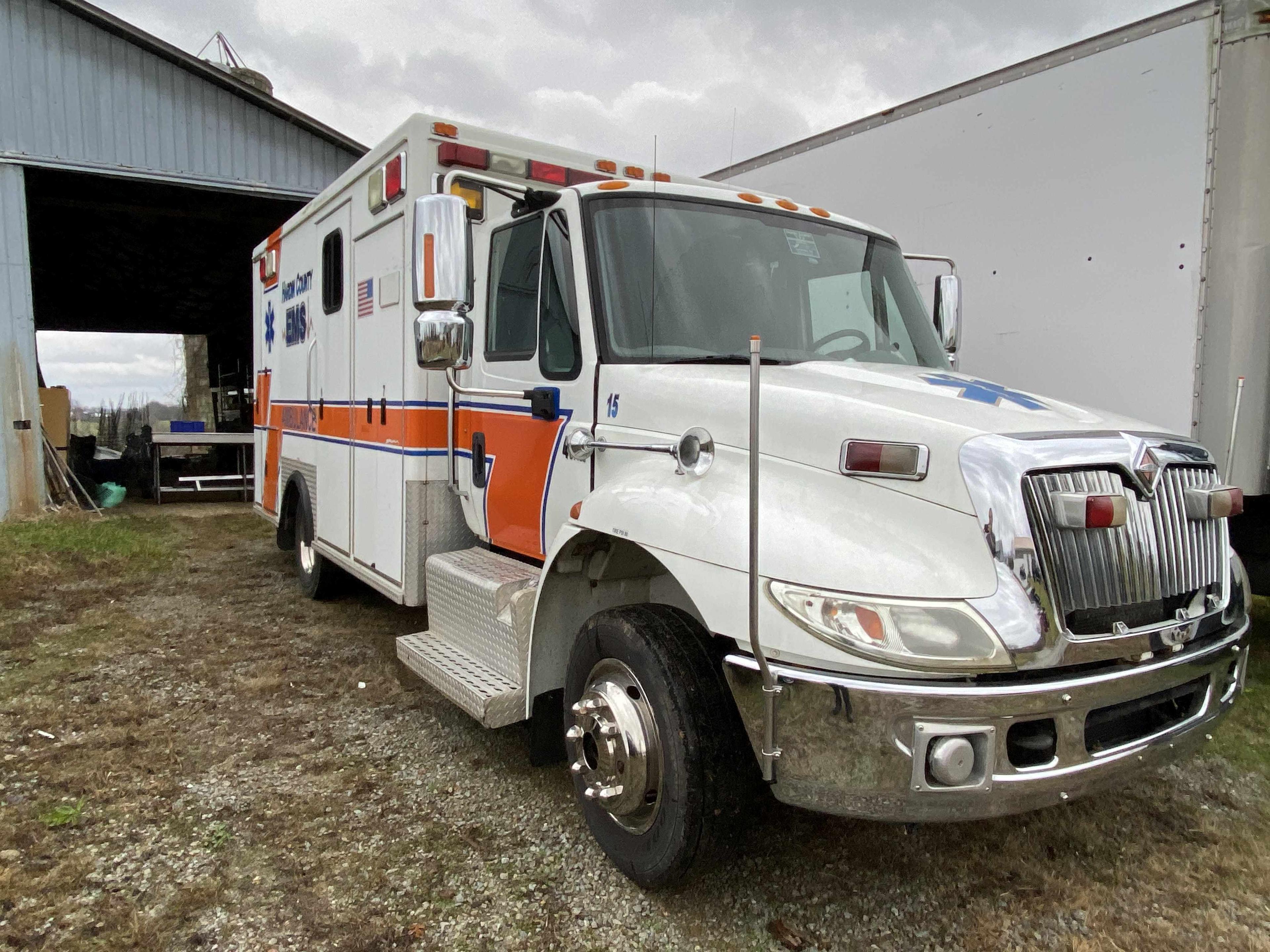 2004 International Ambulance CLEAN TITLE, 7.6L Diesel