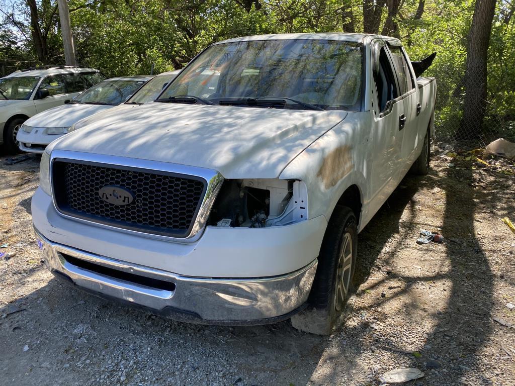 2007 Ford F150 XLT Truck White Tow# 87799