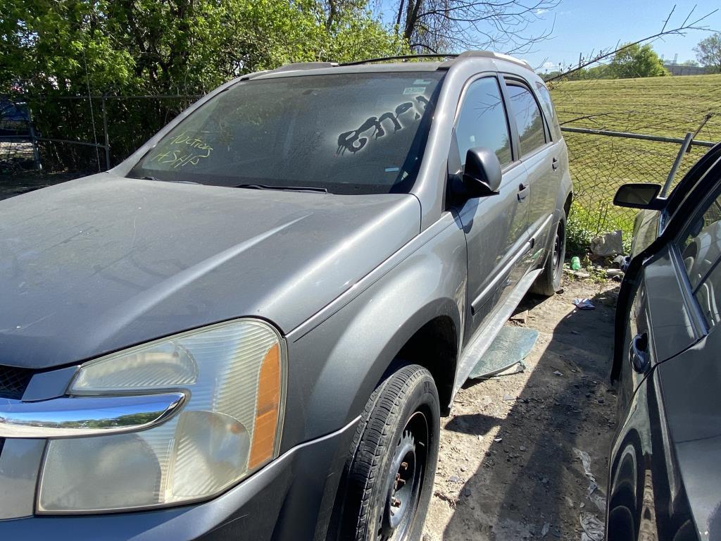 2005 Chevy Equinox Silver Tow# 89791