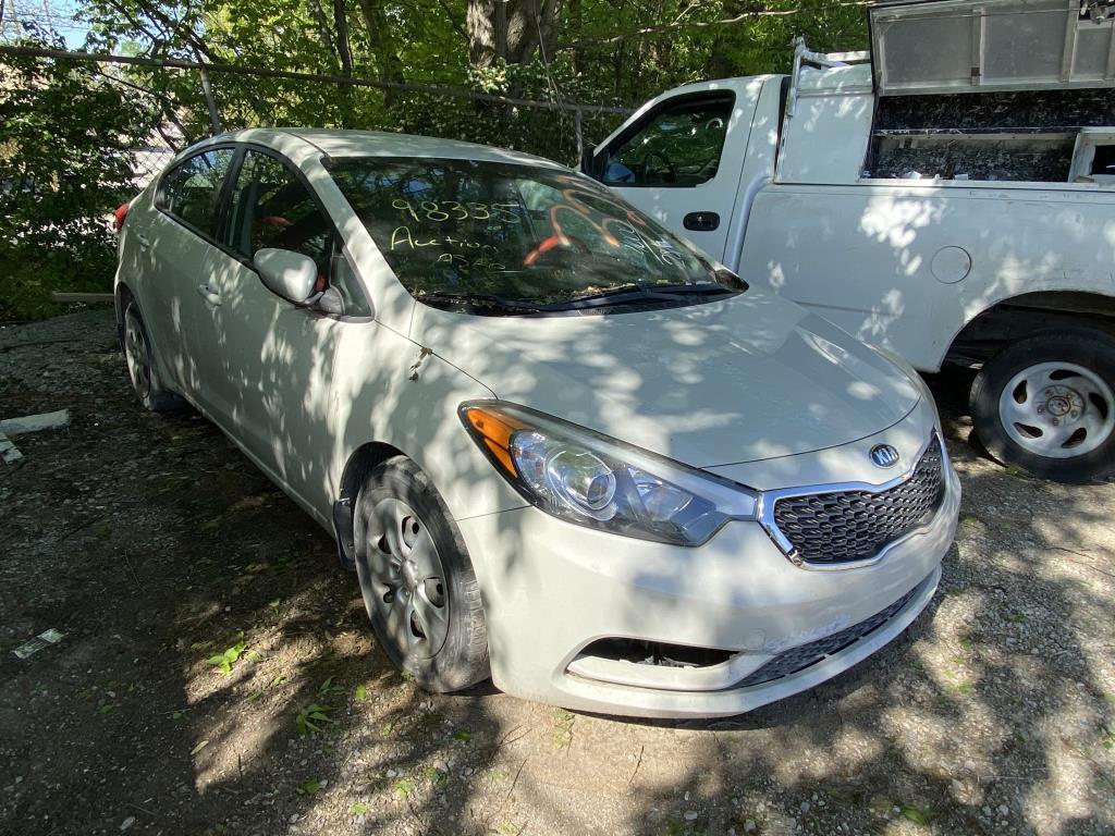 2015 KIA  FORTE WHI Tow# 98335