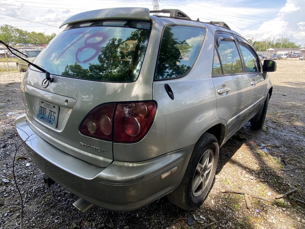 1999 Lexus RX300 Tow# 99138