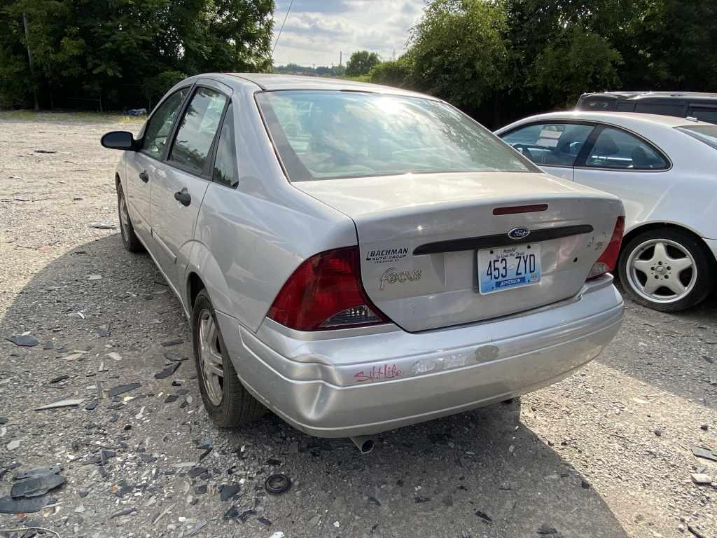 2004  FORD  FOCUS   Tow# 101150