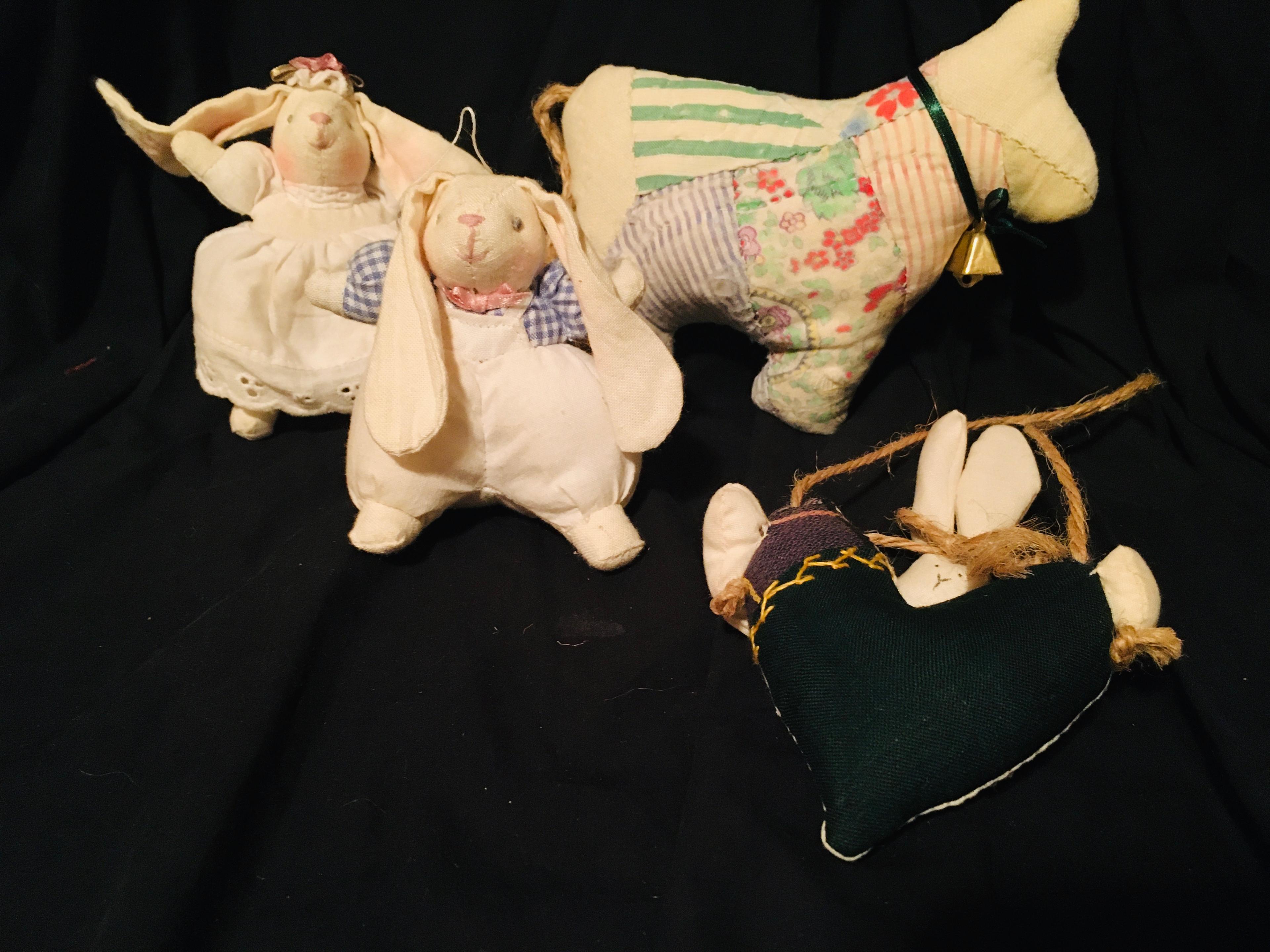 1998 Pantry Basket with Protector filled with Primitive Country Styled Bunnies.