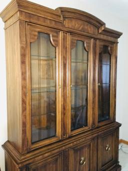 Drexel China Cabinet. Adjustable Shelfs above & below. Flatware Drawer in Center