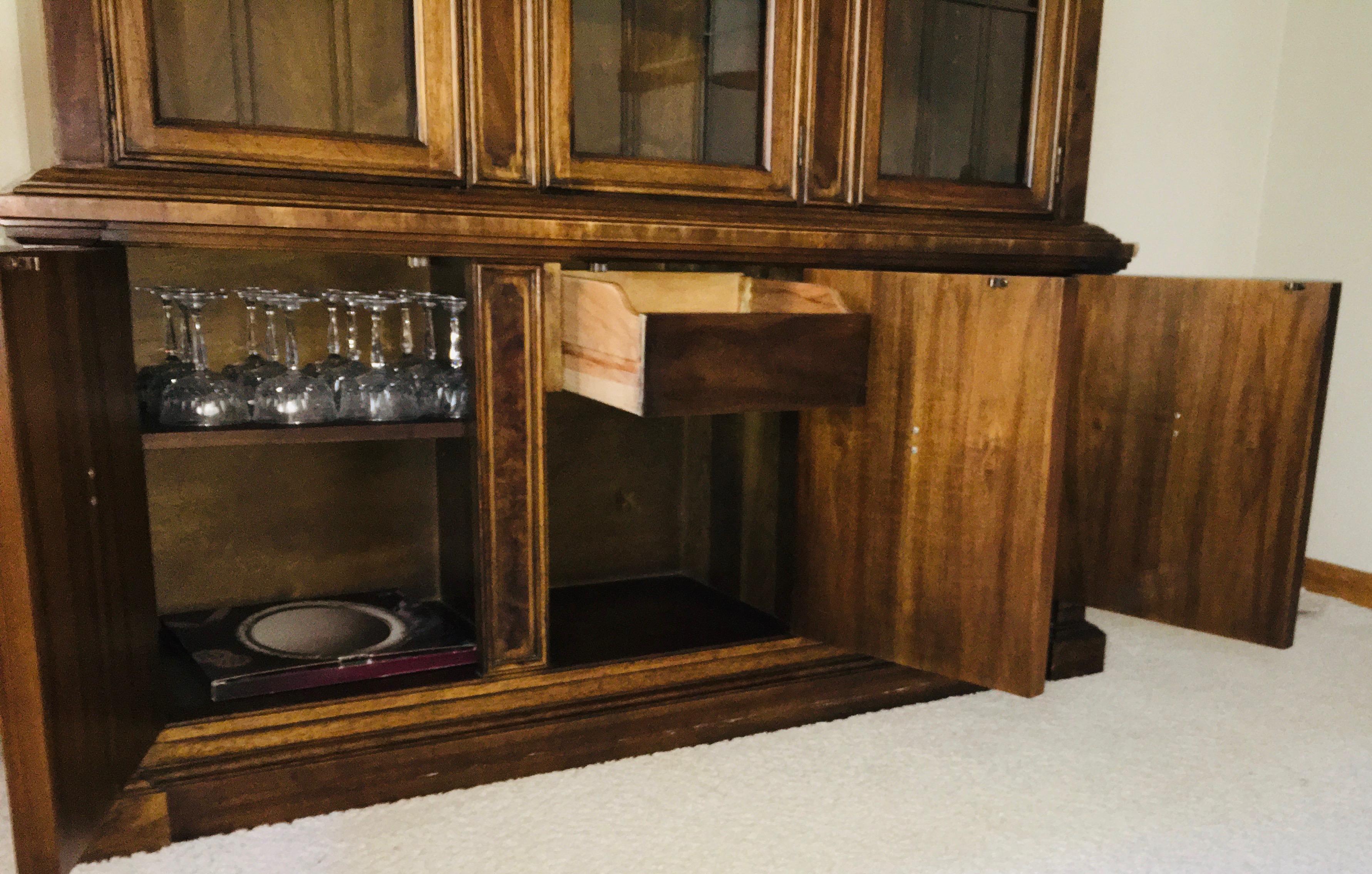 Drexel China Cabinet. Adjustable Shelfs above & below. Flatware Drawer in Center