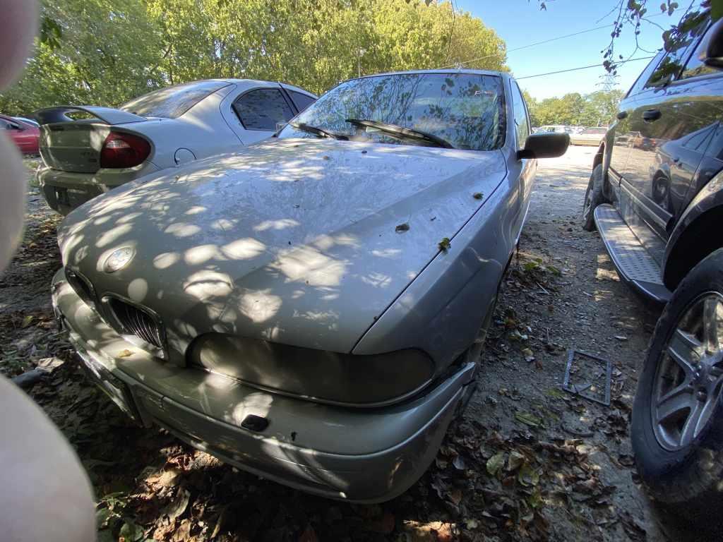 2002  BMW  525IA   Tow# 102332