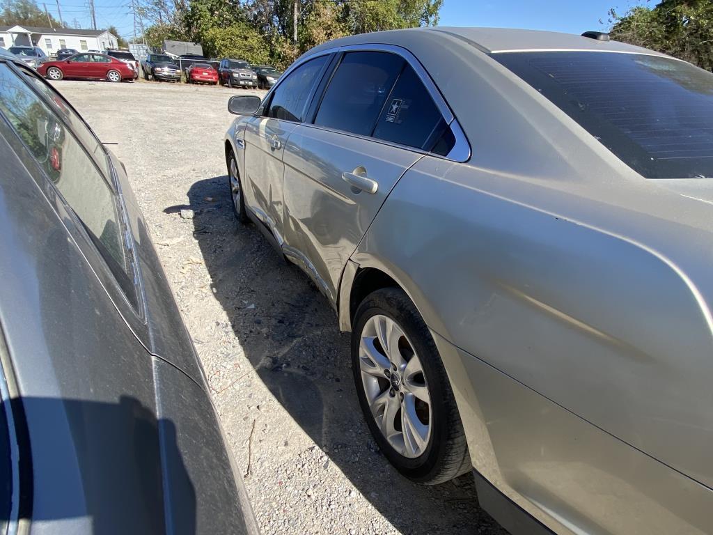 2010 Ford Taurus SEL Tow#97890