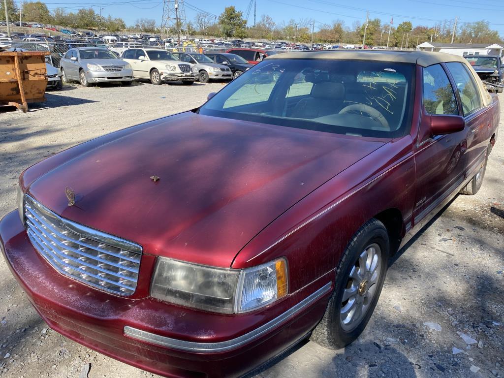 1999  CADILLAC  DEVILLE   Tow# 102842