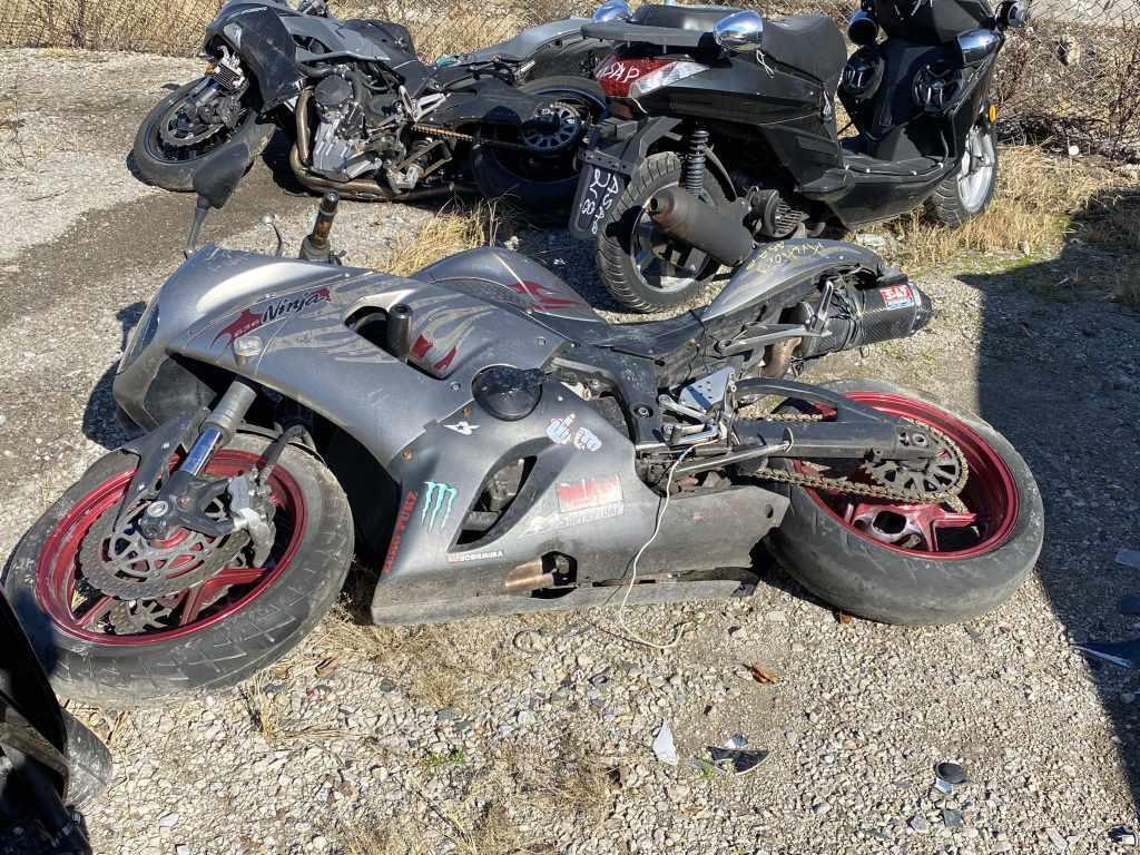 KAWASAKI NINJA 636 Motorcycle Tow#?