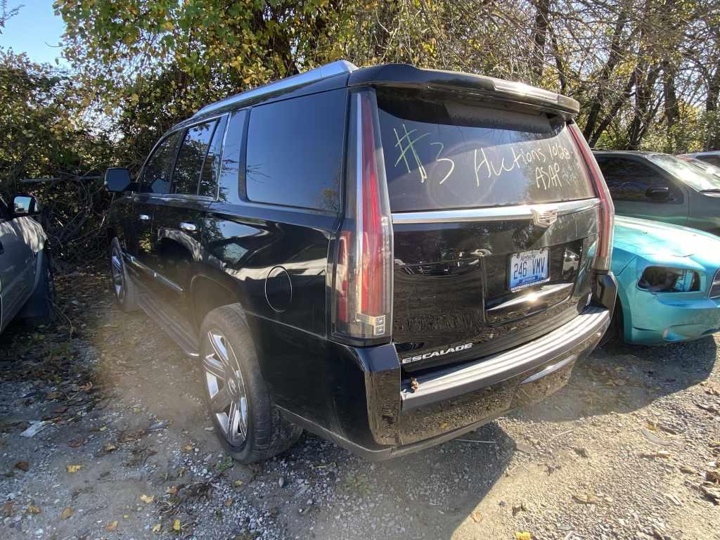 2015  CADILLAC  ESCALADE   Tow# 77077