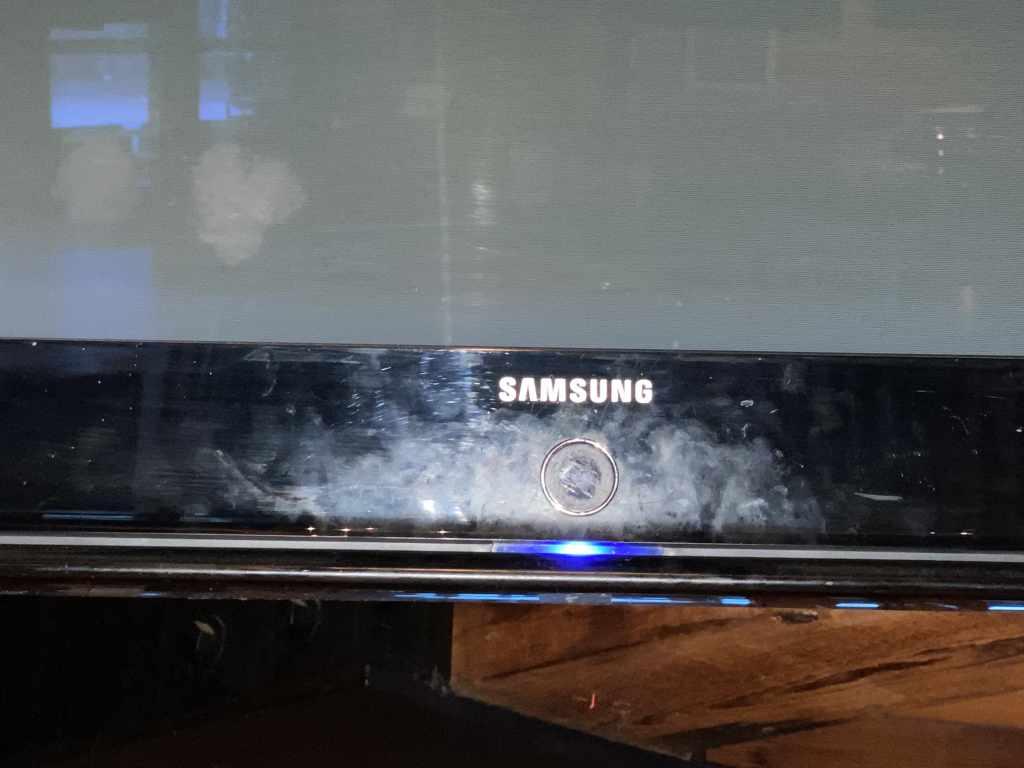 Samsung 50" TV Works All The Way