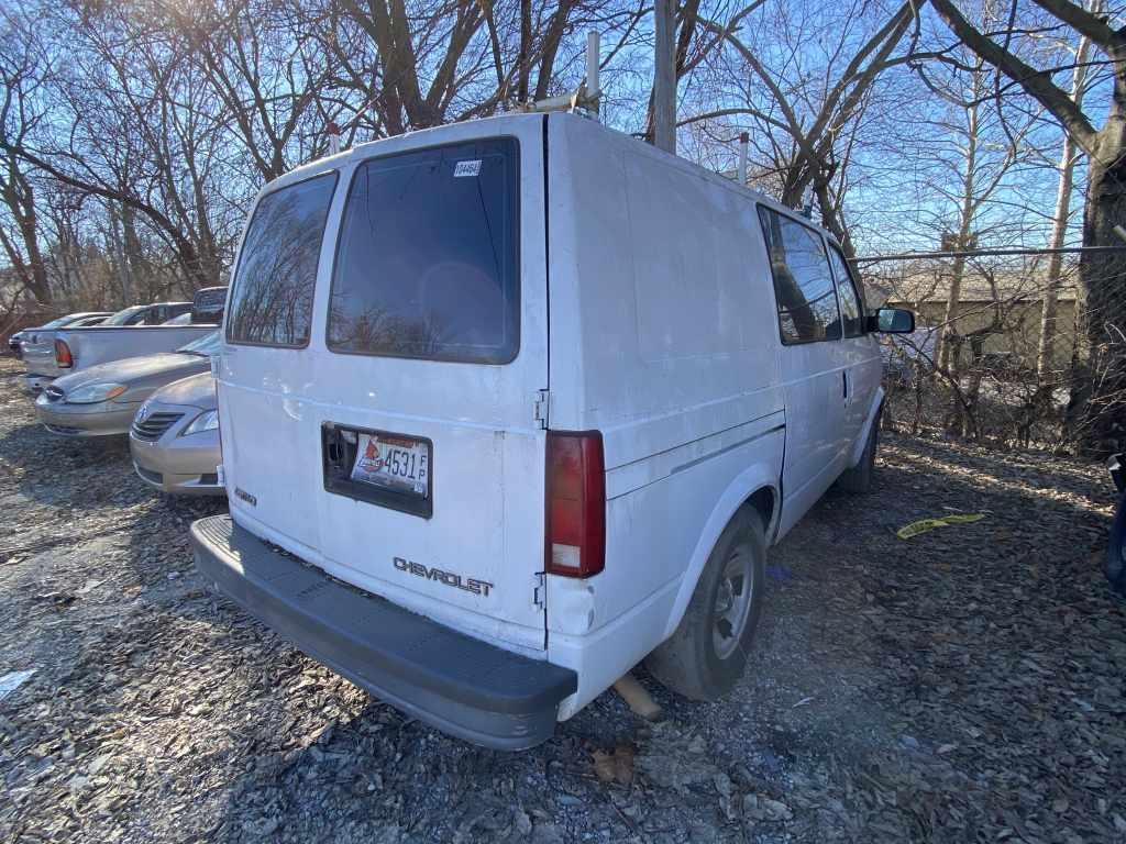 1999  CHEVY  ASTRO   Tow# 104464