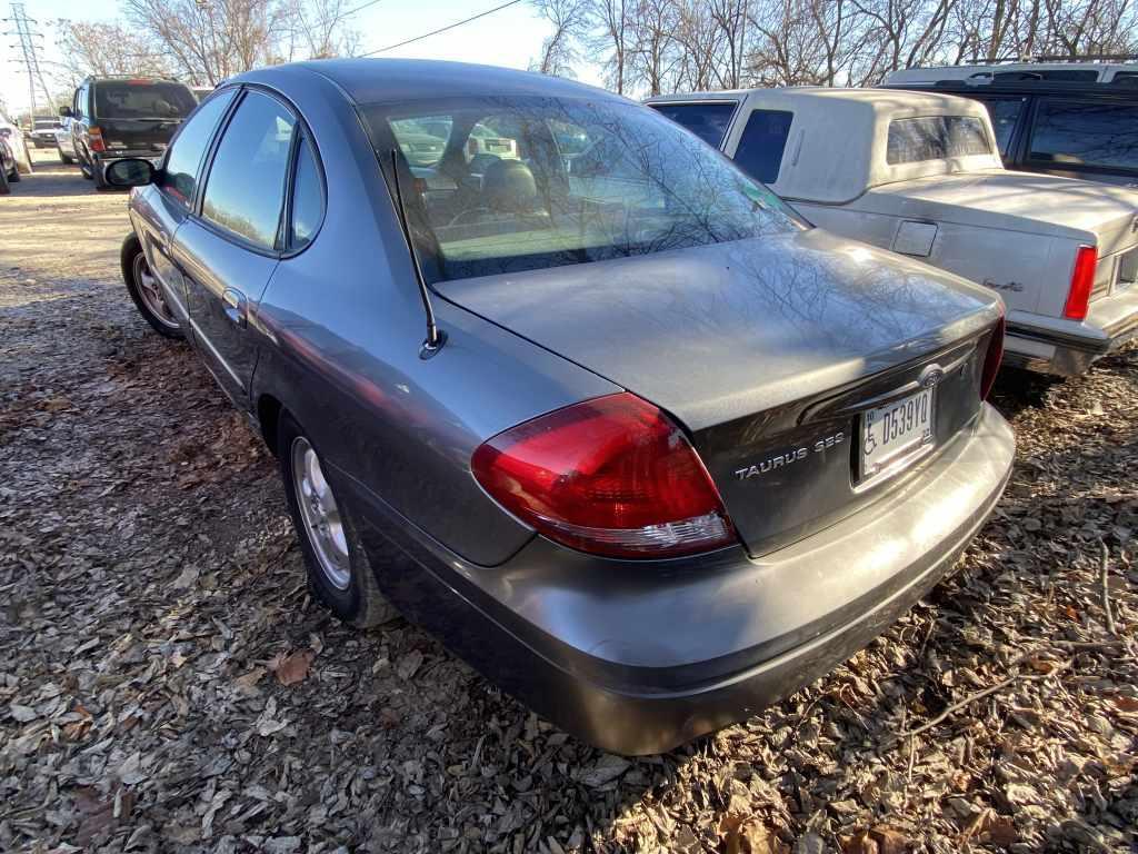 2004  FORD  TAURUS   Tow# 104789