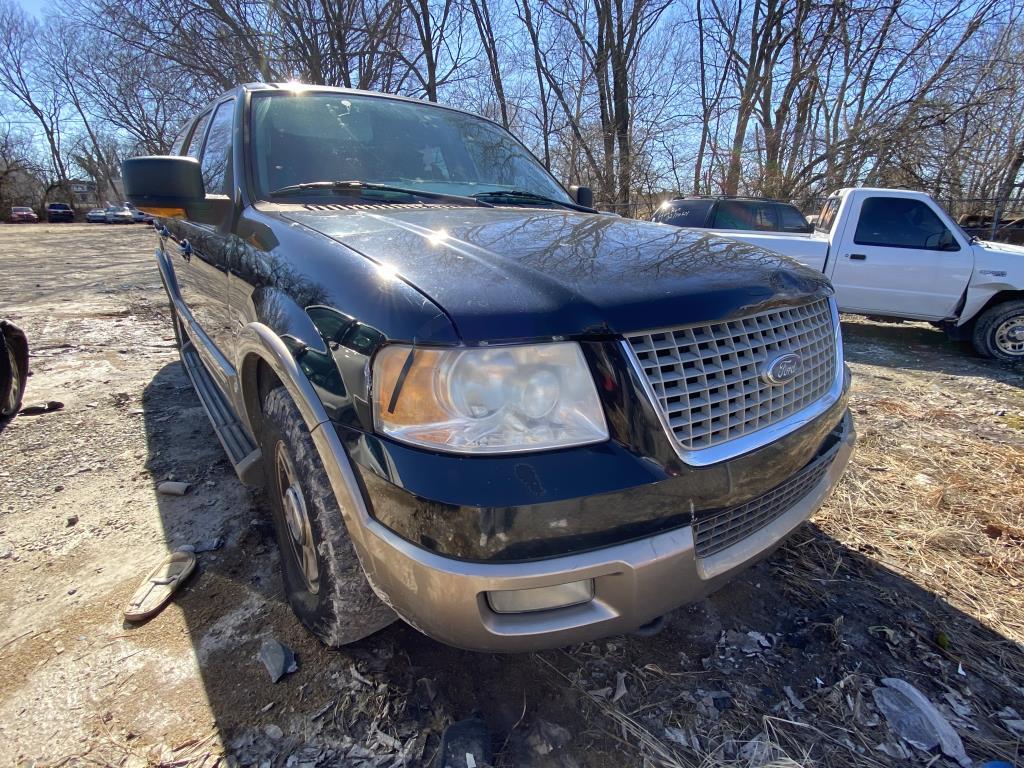 2004 Ford Explorer Tow#105626