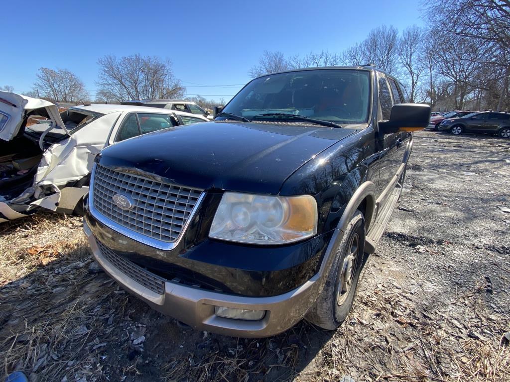 2004 Ford Explorer Tow#105626