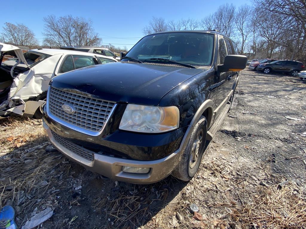 2004 Ford Explorer Tow#105626